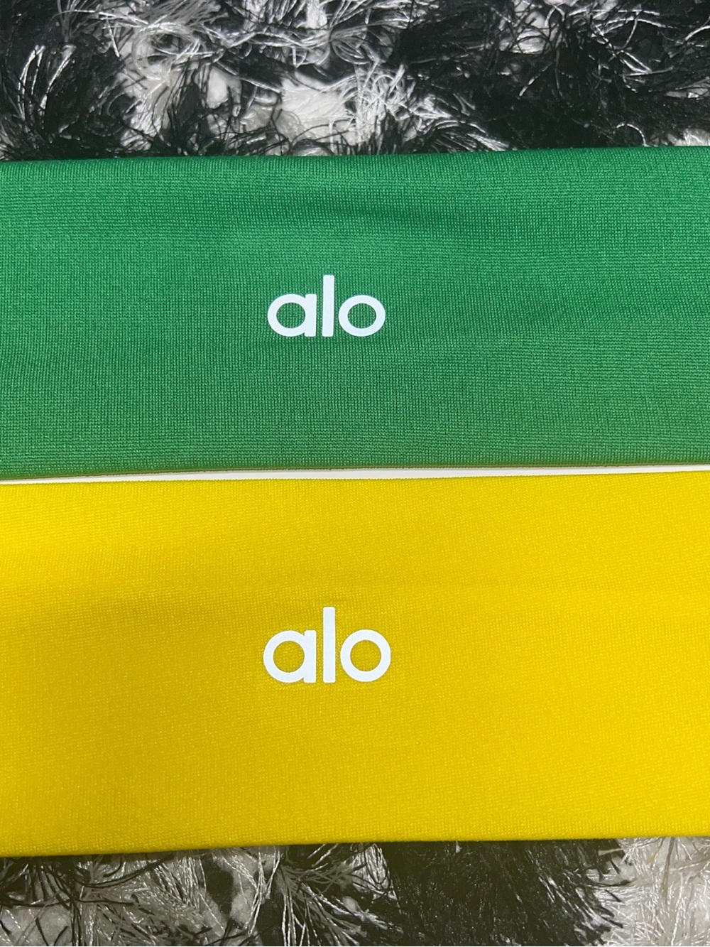 ALO Yoga women Leggings in Green and Yellow with Logo